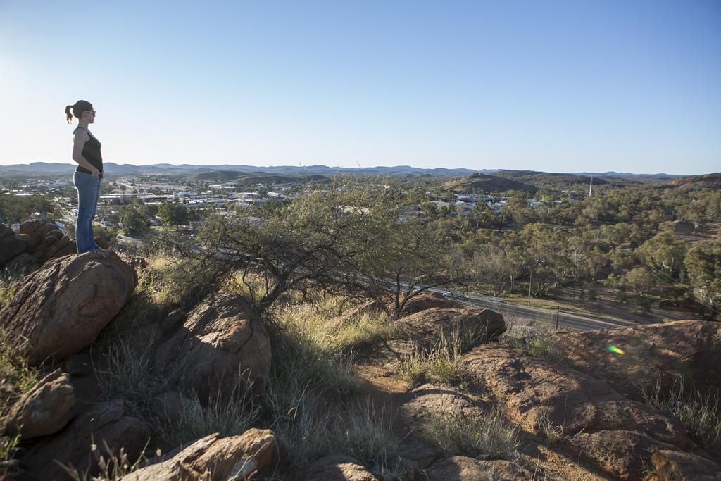 Mercure Alice Springs Resort Exterior photo